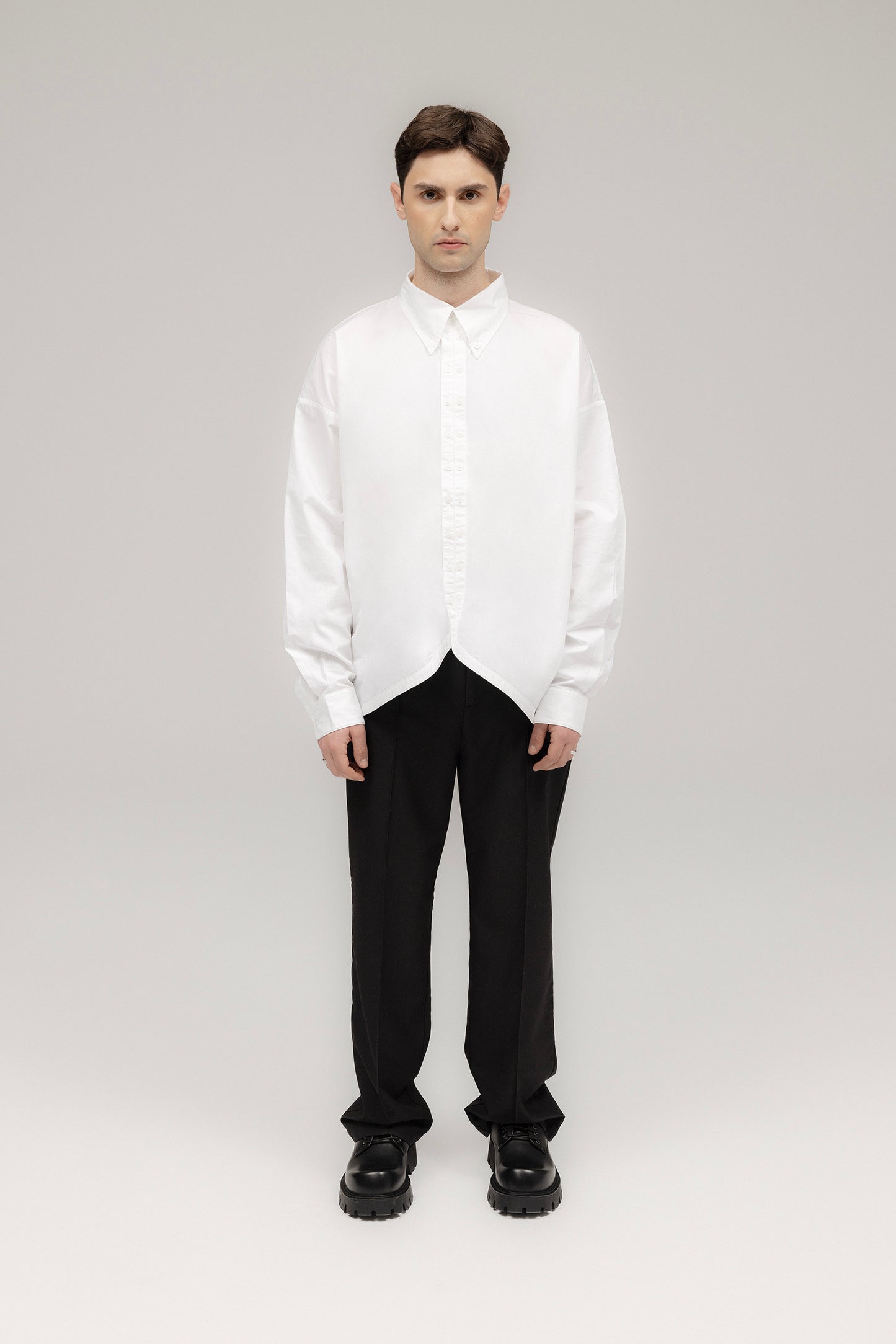 Das Shirt mit abnehmbarer Kapuze