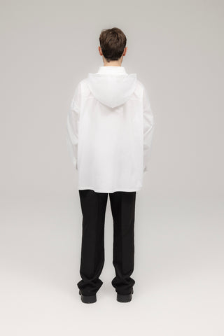 Das Shirt mit abnehmbarer Kapuze